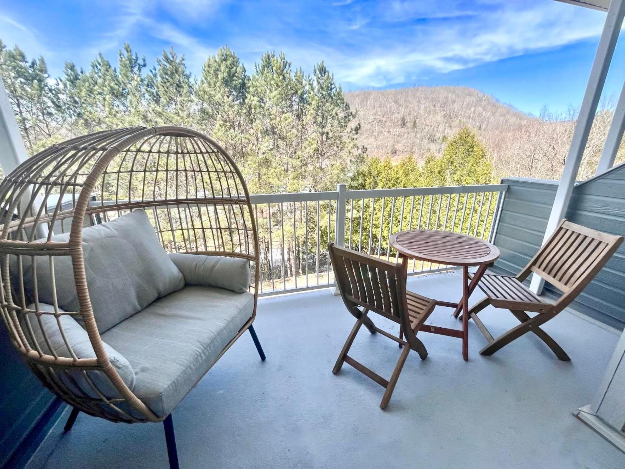 Condo Moderne, Escapade Vacance, Vue Sur Montagnes Kültér fotó
